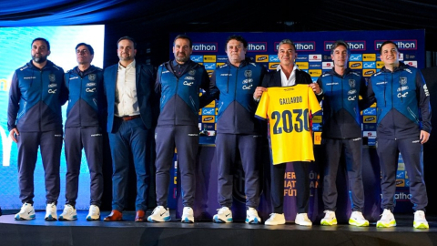 Marcelo Gallardo y su cuerpo técnico, durante el evento de presentación, el 17 de septiembre de 2026.