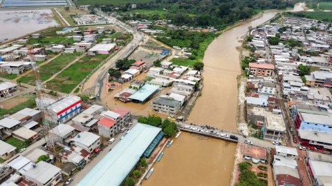 Inundaciones en el cantón Balao, provincia del Guayas, por desbordamiento de un río. Foto del 28 de septiembre de 2026. Imagen referencial.