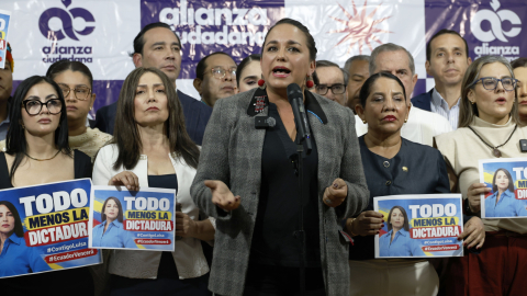 Dirigentes y asambleístas de la Revolución Ciudadana se pronunciaron el 22 de octubre de 2026 por la detención de Luisa González.