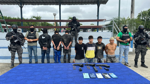 Captura de cinco personas en Manabí, entre los que está un policía en servicio activo, por el presunto secuestro de una empresaria, 22 de octubre de 2026.