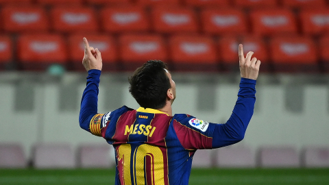 Lionel Messi durante un partido con el FC Barcelona ante el Getafe en la temporada 2020-2021 en el Camp Nou.