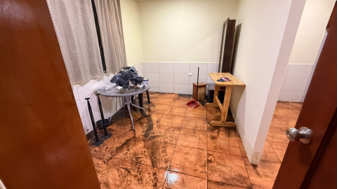 Casa de Edwin Villegas después de la inundación por el aluvión en el barrio Las Casas Bajo por las intensas lluvias, Quito, 22 de octubre de 2026.