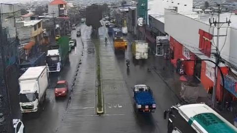 Monitoreo del ECU 911 con la cámaras de videovigilancia las lluvias en el sur de Quito, 23 de octubre de 2026.