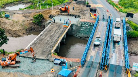 El cierre temporal en la vía Puerto Inca - Naranjal en Guayas, por montaje de vigas del nuevo Puente Delta en Churute, está previsto para este domingo 25 de octubre de 2026.