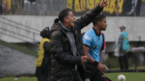 Norberto Araujo, durante el partido de Aucas ante Barcelona SC por la LigaPro, el 26 de octubre de 2026.