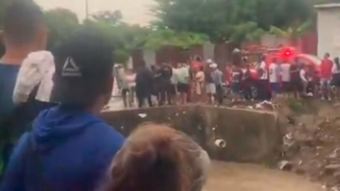 Búsqueda del joven desaparecido en Flor de Bastión, en Guayaquil.