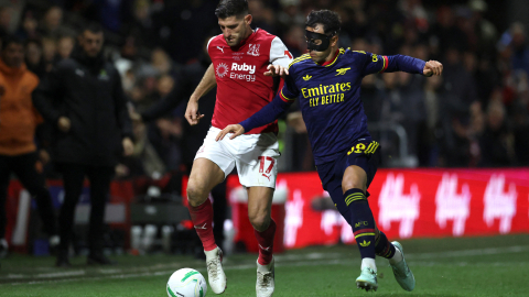 Martin Zubimendi, del Arsenal, ante el Fleewood Town, en el partido válido por la Carabao Cup, jugado el martes 27 de octubre de 2026.
