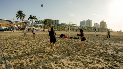 Foto referencial de una playa en la ciudad de Manta, provincia de Manabí. Foto de archivo de la Alcaldía de Manta, subida el 10 de octubre a Instagram.
