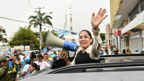 Imagen de archivo de la caravana por cierre de campaña de Luisa González, entonces candidata a la Presidencia del Ecuador, Manta, 12 de octubre del 2023.