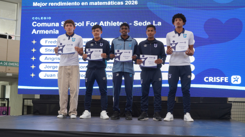 Estudiantes galardonados con el Reconocimiento al mejor rendimiento en Matemáticas 2026 en los Premios a la Excelencia Académica CRISFE.