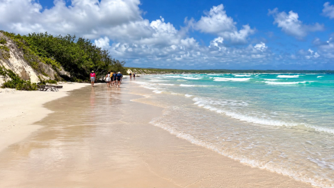 Playa Tortuga Bay, en la isla Santa Cruz, del archipiélago de Galápagos. Foto referencial.