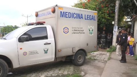 Medicina Legal se trasladó a la Primavera 1 para investigar el asesinato de un policía en servicio activo en Durán, Guayas, 29 de octubre de 2026.