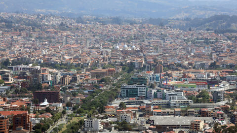Vista panorámica de Cuenca, tomada desde el mirador de Turi, el 38 de octubre de 2026.