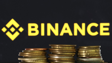 Logo de Binance, la mayor plataforma de criptomonedas del mundo, que fue hackeada el 30 de octubre de 2026.