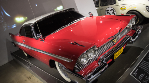 Plymouth Fury de 1958 restaurado con piezas de otros vehículos utilizados durante el rodaje de Christine (1983).