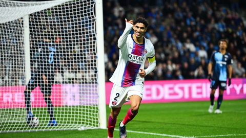 El defensa marroquí del PSG, Achraf Hakimi, celebra un gol durante el partido de la Ligue 1 ante el Le Havre en el Stade Océane, el 30 de octubre de 2026.