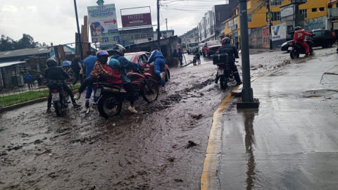 Afectaciones por las lluvias intensas en la calle Julio Ramos, norte de Quito, 31 de octubre de 2026.