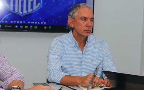 José Pileggi, presidente de Emelec, durante una reunión el 2 de diciembre de 2022.