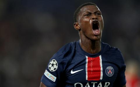 El defensa portugués, Nuno Mendes, celebra después de marcar con el Paris Saint-Germain ante el Girona por Champions League, el 18 de septiembre de 2024.