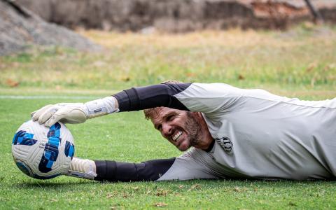 Javier Burrai, arquero de Barcelona SC, durante los trabajos realizados este martes 15 de octubre de 2024.