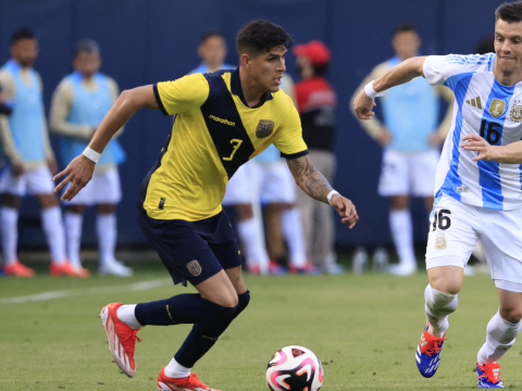 Piero Hincapié, durante el amistoso ante Argentina en Chicago, el 9 de junio de 2024.