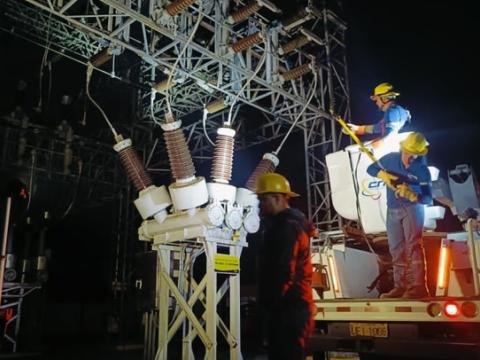 El déficit de generación de energía se agrava en medio de cortes de luz programados y todavía no han llegado los meses más fuertes de sequía.