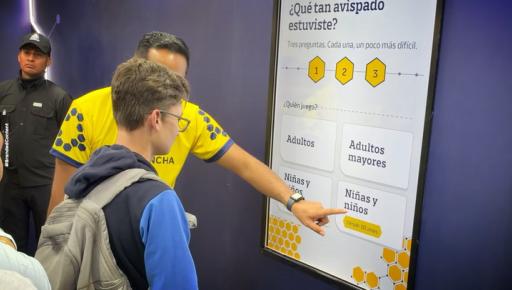 Asistentes a la feria de Ciberseguridad Avíspate 2026 de Banco Pichincha