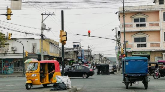 Una vista de la zona céntrica y comercial de Los Vergeles, al norte de Guayaquil, la mañana del 13 de agosto de 2024.