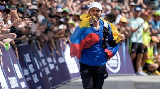 Joaquín López, en la meta del Ultra Trail de Mont-Blanc, el 31 de agosto de 2024.