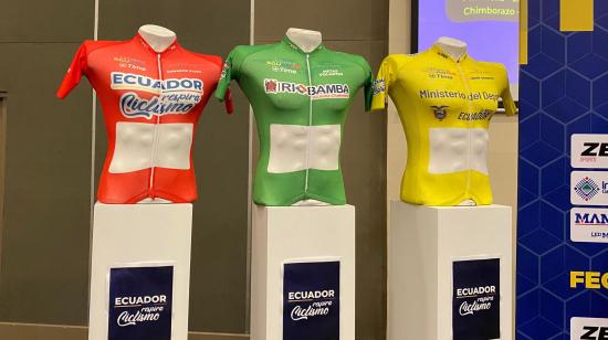 Estas son las camisetas que se entregarán a los líderes de la Vuelta al Ecuador 2024.