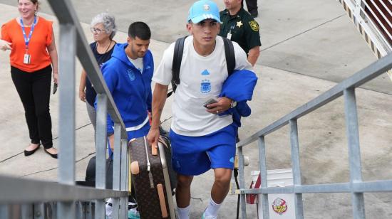 Thiago Almada, seleccionado argentino, toma el vuelo desde Miami este miércoles 9 de octubre de 2024 para enfrentar a Venezuela, por las Eliminatorias sudamericanas.