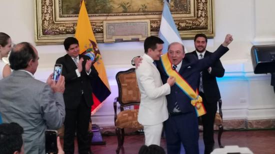 El presidente Daniel Noboa y su padre, Álvaro, el 9 de Octubre de 2024, en la Gobernación del Guayas.