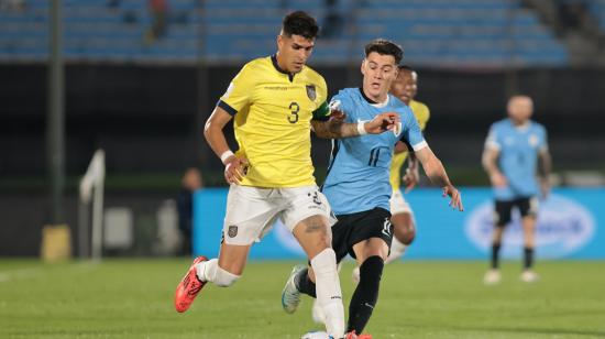 Piero Hincapié, durante el partido de Ecuador ante Uruguay por Eliminatorias, el 15 de octubre de 2024.