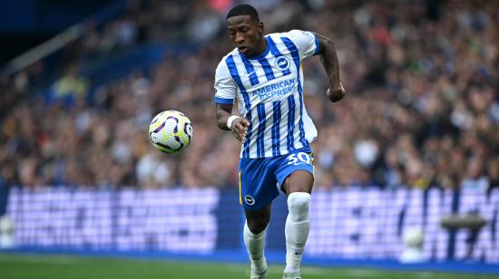 Pervis Estupiñán, durante un partido del Brighton en la Premier League, el 22 de noviembre de 2024.