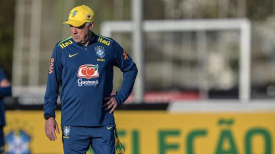 Brazil's Italian coach Carlo Ancelotti conducts a training session in Sao Paulo, on June 2, 2025, ahead of the FIFA World Cup 2026 qualifier football match against Ecuador on June 5. (Photo by Nelson ALMEIDA / AFP)