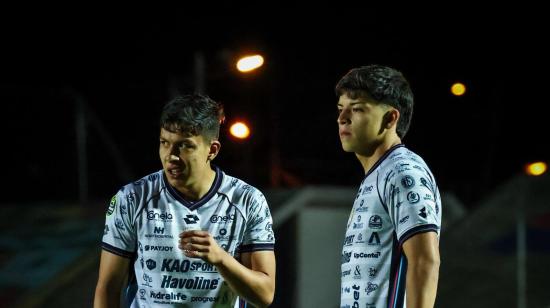 Los jugadores de El Nacional durante la derrota ante Cumbayá este viernes 25 de septiembre de 2026  por el hexagonal de descenso de la Serie B.
