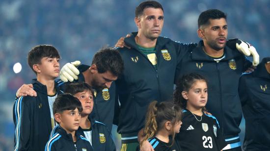 Lionel Messi, durante el himno de Argentina en su despedida con la selección, el 6 de octubre de 2026.