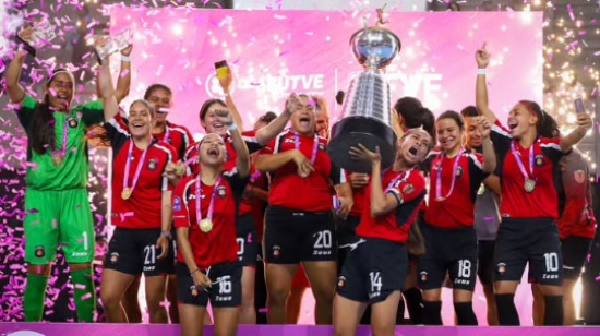 Las jugadoras del Caracas Fc celebran el título de la Liga local y la clasificación a la Copa Libertadores femenina 2026.