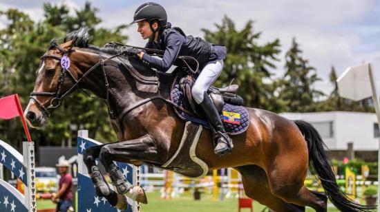 Sofía Martínez Menéndez, de la categoría Children (Infantiles), integrante de la delegación ecuatoriana que participará en el FEI Jumping South American Championship 2026 en Chile.