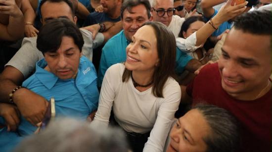 Imagen cedida de María Corina Machado en un santuario de Barquisimeto, tras su arribo a Venezuela, el 25 de octubre de 2026.