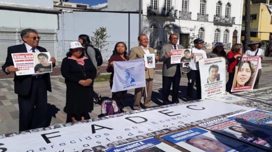 Familiares de personas desaparecidas hicieron un plantón en la Asamblea. 