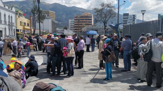 Profesores jubilados protestaron en la Asamblea Nacional