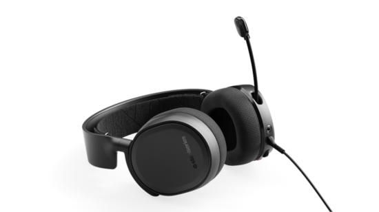 Audífonos Arctis 3, de Steelseries.