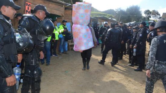 Operativo de la Policía Nacional en La Merced de Buenos Aires, el 2 de julio de 2019.