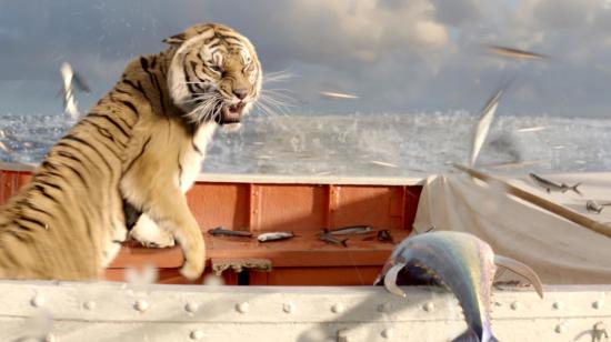 Fotograma de 'Life of Pi', película criticada por casi ahogar al tigre protagonista.