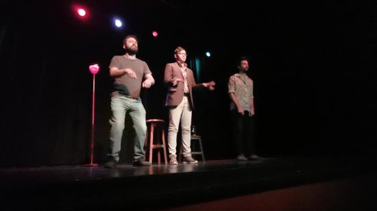 Iván Ulchur, Pancho Miñaca y Nicolás Lofredo (Elé La Luz), en su presentación como 'Peces Gordxs' en el cine Ochoymedio.