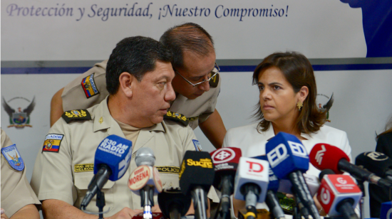 La Ministra María Paula Romo indicó que Diego Erazo, director (s) de la Dinased, se trasladó a Guayaquil para esclarecer el atentado contra Raúl Llerena. 