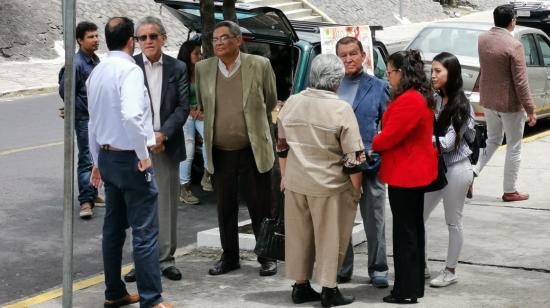 Colectivos que piden la auditoría a la venta del Hotel Quito llegaron a la Contraloría del Estado