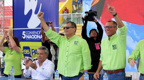 Doris Solíz, Lenín Moreno, Rafael Correa y Jorge Glas en la Quinta Convención del movimiento oficialista.