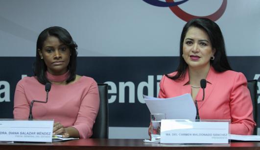 La fiscal Diana Salazar (izq.) y María del Carmen Maldonado, presidenta del CJ, durante una rueda de prensa el 21 de julio de 2019.